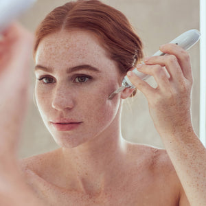 Essia | Ultrasonic Lifting & Exfoliating Wand. Lux Collection